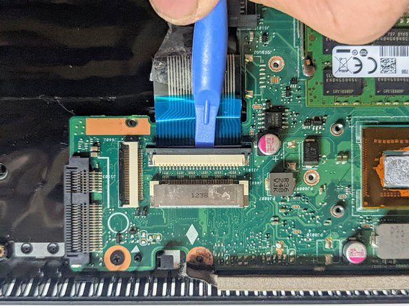 ASUS VivoBook S400C Motherboard Replacement, Disconnect the Keyboard: crwdns2935265:039crwdnd2935265:03crwdnd2935265:03crwdne2935265:0