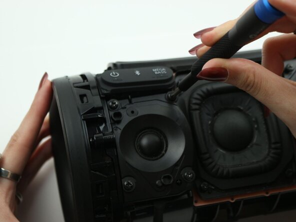 Sony SRS-XG300 Power Button Replacement, Power Button: crwdns2935265:03crwdnd2935265:02crwdnd2935265:02crwdne2935265:0