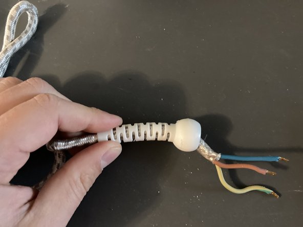 ASDA ES177 Steam Iron Power cord Replacement, Release the cord from the connector: crwdns2935265:04crwdnd2935265:03crwdnd2935265:03crwdne2935265:0