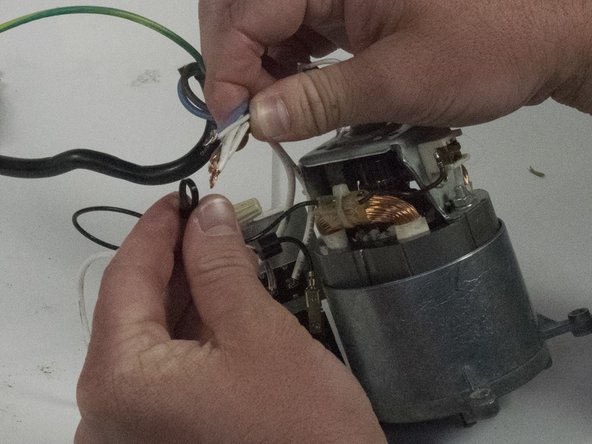 Waring 51BL29 Switch Replacement: crwdns2935265:010crwdnd2935265:02crwdnd2935265:02crwdne2935265:0