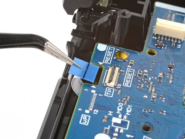 DualShock 4 (CUH-ZCT1U) Speaker Replacement, Disconnect the touch pad: crwdns2935265:018crwdnd2935265:03crwdnd2935265:03crwdne2935265:0