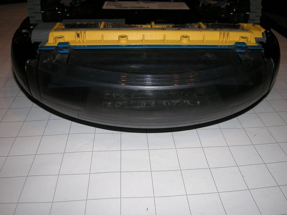 Samsung NaviBot SR8981 (VCR8981L3B-XEG) Disassembly, Remove the dust container: step 1, image 2 of 3