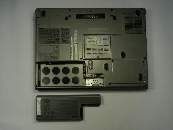Dell Latitude D830 Battery Replacement: crwdns2935265:00crwdnd2935265:01crwdnd2935265:01crwdne2935265:0