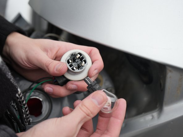 2014 Chevy Cruze Taillight Bulb Replacement: crwdns2935265:010crwdnd2935265:02crwdnd2935265:02crwdne2935265:0