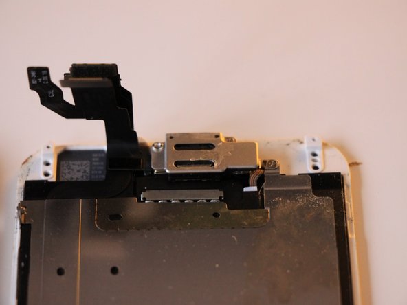 iPhone 6 Teardown, Disconnect the connectors: crwdns2935265:04crwdnd2935265:03crwdnd2935265:03crwdne2935265:0