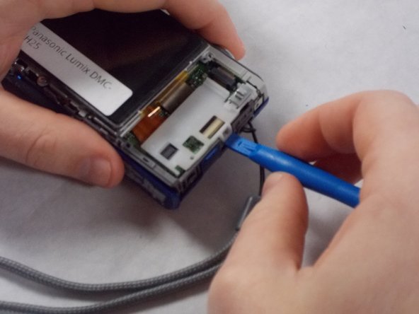 Panasonic Lumix DMC-FH25 LCD Screen Replacement: crwdns2935265:05crwdnd2935265:02crwdnd2935265:02crwdne2935265:0