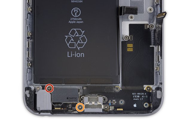 iPhone 6s Plus Lightning 接口和耳机插口: 步骤 59 中的图像 1，1