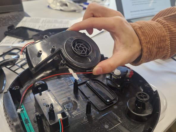 YT-88 Automatic Intelligent Sweeping Robot Full Disassembly, Removing the Impeller Assembly: crwdns2935265:010crwdnd2935265:02crwdnd2935265:02crwdne2935265:0