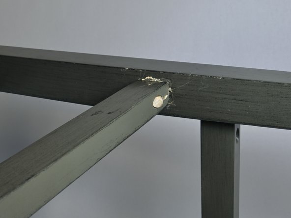 How to Reinsert a Wooden Chair Side Stretcher: crwdns2935265:07crwdnd2935265:02crwdnd2935265:02crwdne2935265:0