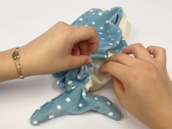 How to Restuff a Plushie: crwdns2935265:06crwdnd2935265:03crwdnd2935265:03crwdne2935265:0