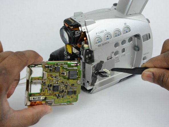 Canon ZR70MC LCD Component Replacement: crwdns2935265:012crwdnd2935265:02crwdnd2935265:03crwdne2935265:0