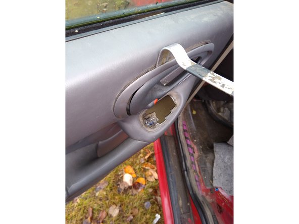 Interior door panel removal, Door handle trim + Reflector: crwdns2935265:03crwdnd2935265:02crwdnd2935265:03crwdne2935265:0