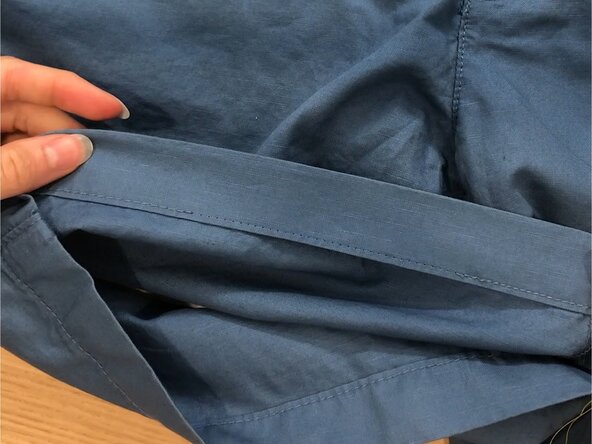 Backstitch on a Loose Hem, Assess the damage: crwdns2935265:02crwdnd2935265:02crwdnd2935265:03crwdne2935265:0