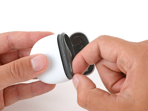 Google Pixel Buds 2a Bottom Shell Replacement, Remove the bottom shell: crwdns2935265:04crwdnd2935265:02crwdnd2935265:03crwdne2935265:0