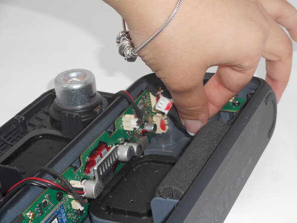 Anker Soundcore Motion 300 Battery Replacement: crwdns2935265:06crwdnd2935265:02crwdnd2935265:03crwdne2935265:0