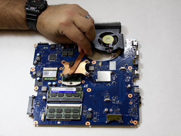 Samsung NP R580 JBB2 Cooling Fan Replacement: crwdns2935265:013crwdnd2935265:02crwdnd2935265:03crwdne2935265:0