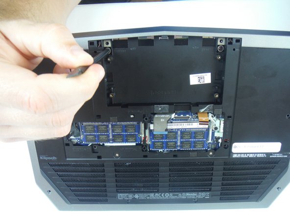 Dell Alienware 13 Computer Base Replacement: crwdns2935265:012crwdnd2935265:02crwdnd2935265:02crwdne2935265:0