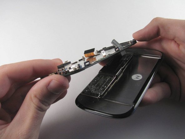 Disassembling Motorola Cliq LCD Shield Plate: crwdns2935265:013crwdnd2935265:03crwdnd2935265:03crwdne2935265:0