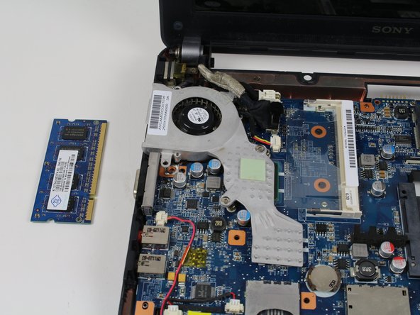 Sony Vaio VPCW211AX RAM  Replacement: crwdns2935265:010crwdnd2935265:02crwdnd2935265:02crwdne2935265:0