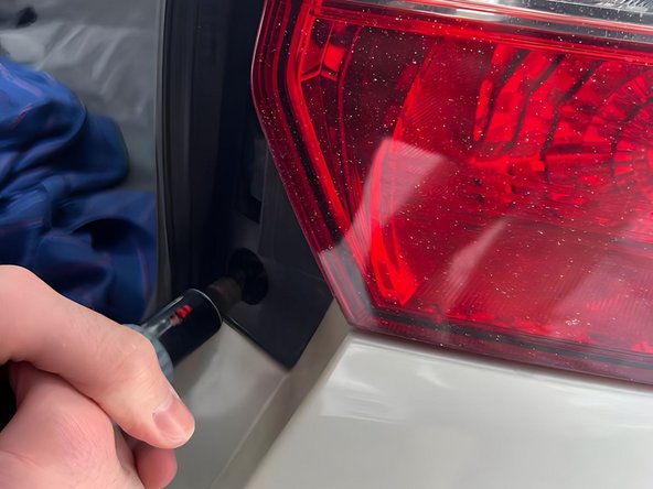 2014 Subaru Impreza Hatchback Brake light Replacement: crwdns2935265:04crwdnd2935265:02crwdnd2935265:02crwdne2935265:0