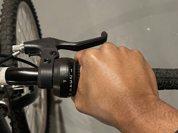 How to Fix a Stiff Link in a Bicycle Chain, How to Fix a Stiff Link in a Bicycle Chain: step 1, image 2 of 3