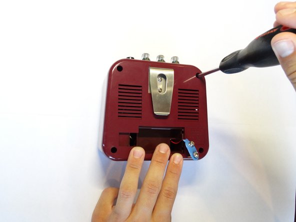 Honeytone N-10 Mini Amp Speaker Replacement: step 3, image 2 of 2