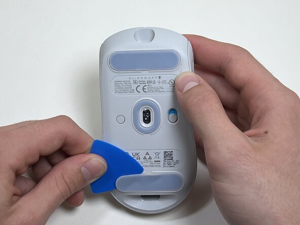 Alienware Pro Wireless Gaming Mouse Side Button Replacement, Feet: step 1, image 2 of 3