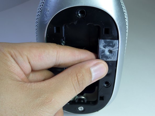 Logitech UE Boombox Speaker Grille Replacement: crwdns2935265:05crwdnd2935265:02crwdnd2935265:02crwdne2935265:0