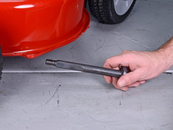 Toro Walk Behind Mowers 21199HD 2018 Right Spindle Replacement, Remove the right spindle shaft: crwdns2935265:025crwdnd2935265:03crwdnd2935265:03crwdne2935265:0