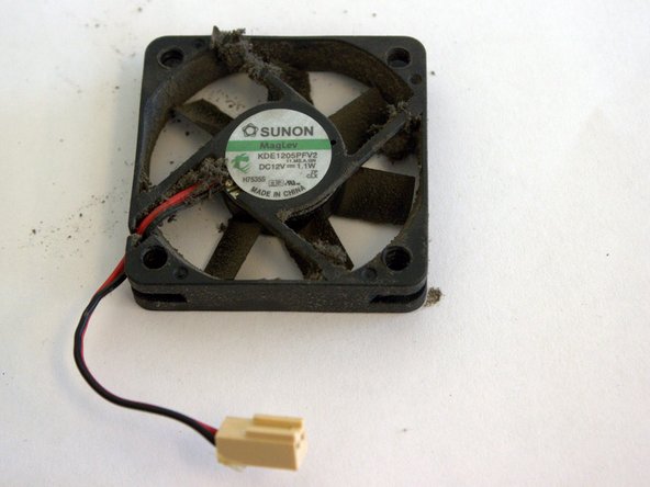 RadioShack 22-510 Switching Power Supply Teardown, Remove Fan: crwdns2935265:03crwdnd2935265:03crwdnd2935265:03crwdne2935265:0