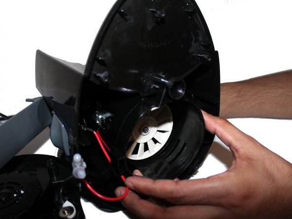 Black and Decker JE2200B Motor Compartment Replacement: crwdns2935265:06crwdnd2935265:02crwdnd2935265:03crwdne2935265:0