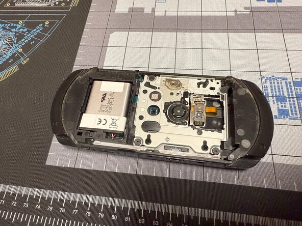 PSP E1000 Battery Replacement: Schritt 5, Bild 3 von 3