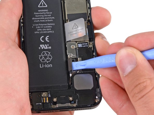 Замена задней части корпуса iPhone 5: crwdns2935265:015crwdnd2935265:02crwdnd2935265:02crwdne2935265:0