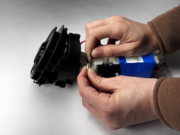 Shark UltraCyclone CH951 U4 Motor Replacement: crwdns2935265:010crwdnd2935265:03crwdnd2935265:03crwdne2935265:0