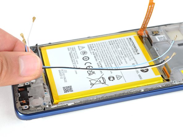 Motorola Edge 5G UW (2022) Screen Replacement, Remove the antennas: crwdns2935265:045crwdnd2935265:03crwdnd2935265:03crwdne2935265:0