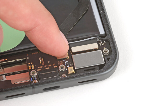 Google Pixel 10 Pro USB‑C Board Replacement, Connect the USB‑C board cables: crwdns2935265:026crwdnd2935265:02crwdnd2935265:03crwdne2935265:0