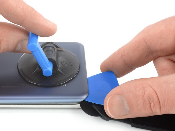 Huawei P40 Pro Screen Replacement, Insert an opening pick: step 3, image 2 of 2