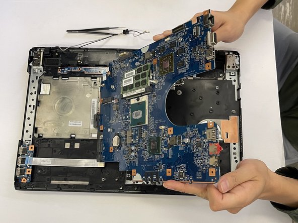 Sony Vaio SVE171C11L Motherboard Replacement: crwdns2935265:05crwdnd2935265:03crwdnd2935265:03crwdne2935265:0