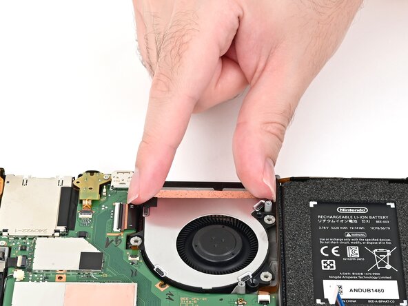 Nintendo Switch 2 Board Replacement, Remove the fan: crwdns2935265:043crwdnd2935265:01crwdnd2935265:03crwdne2935265:0