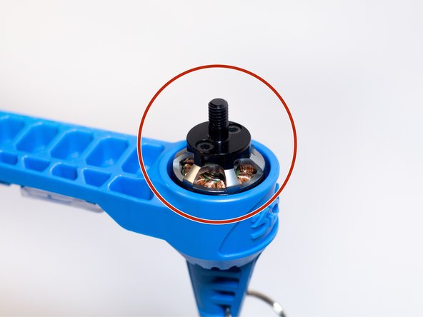 3DR Iris Plus Quadcopter Motor Replacement: crwdns2935265:03crwdnd2935265:02crwdnd2935265:02crwdne2935265:0