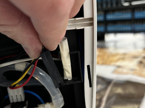 Tchibo Cafissimo Mini 313212 water tank sensor repair, Reposition the sensor in the holder: crwdns2935265:08crwdnd2935265:02crwdnd2935265:03crwdne2935265:0