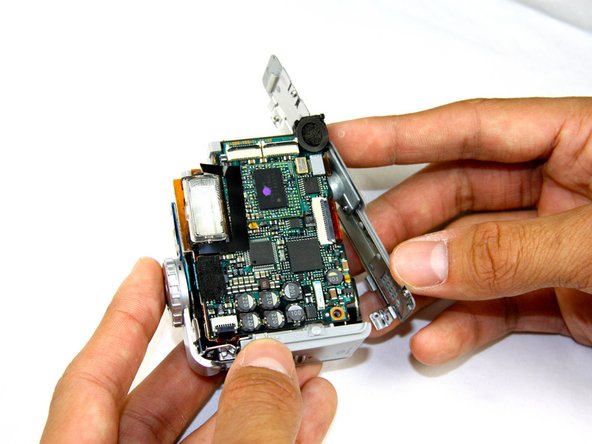 Sony Cyber-shot DSC-P9 Motherboard Replacement, Motherboard: crwdns2935265:016crwdnd2935265:02crwdnd2935265:02crwdne2935265:0