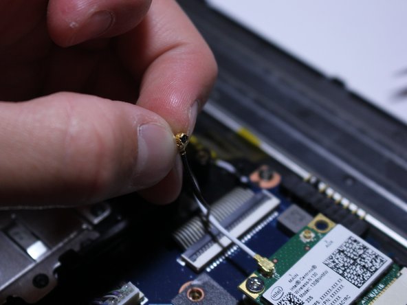 How to Replace the Wi-Fi Card for a Samsung NP300V5A-A08US Laptop: crwdns2935265:021crwdnd2935265:02crwdnd2935265:03crwdne2935265:0