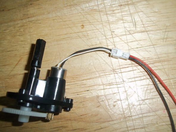 Sky Viper v950HD Motor Replacement with Quick Connect Motor: step 6, image 3 of 3