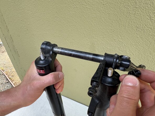 Fox32 Mountain Bike Front Air Suspension Fork Seal and Oil Replacement: étape 25, image 3 de 3