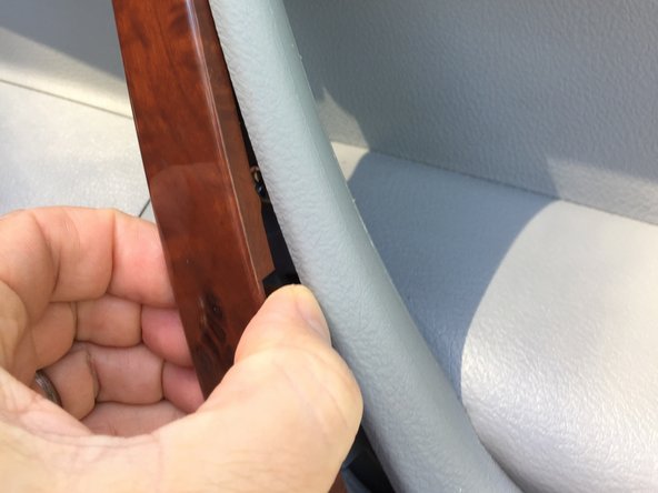 2012 Toyota Highlander Door Lock Actuator Motor Replacement, Remove Door Pull Trim: crwdns2935265:03crwdnd2935265:02crwdnd2935265:03crwdne2935265:0