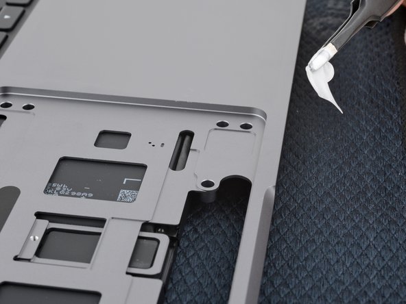 MacBook Pro 14" Late 2023 (M3) Battery Replacement, Remove the stretch release adhesive: crwdns2935265:028crwdnd2935265:03crwdnd2935265:03crwdne2935265:0