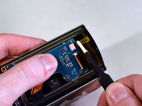 Sony Handycam DCR-SR68 LCD Screen Replacement: crwdns2935265:025crwdnd2935265:02crwdnd2935265:02crwdne2935265:0