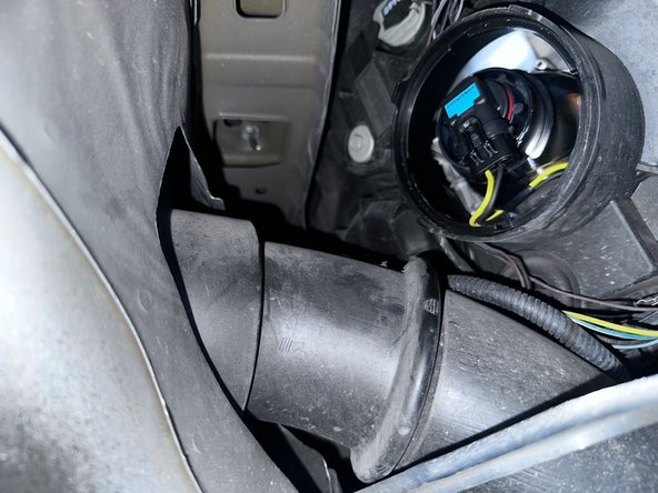 2013 GMC Terrain Headlight Bulb Replacement: crwdns2935265:07crwdnd2935265:03crwdnd2935265:03crwdne2935265:0