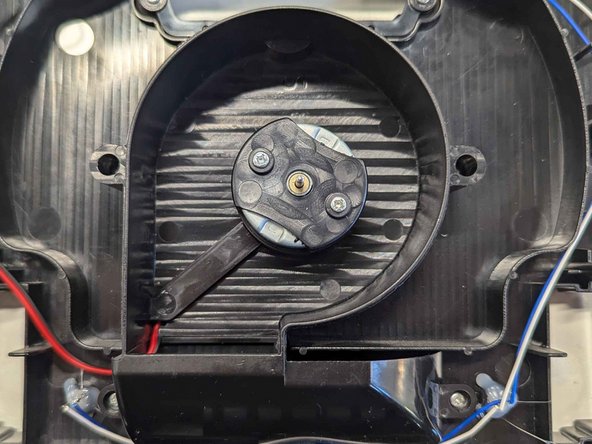 Robot Vacuum Cleaner Disassembly Guide, Disassembling the Fan: crwdns2935265:06crwdnd2935265:02crwdnd2935265:02crwdne2935265:0